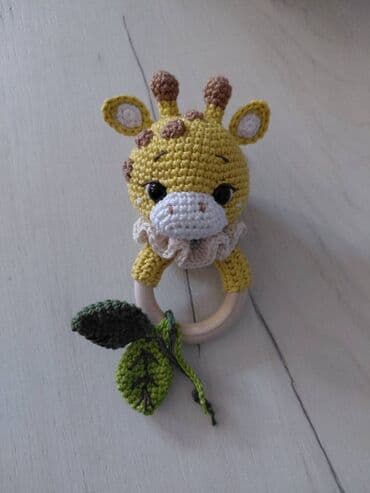 igracke iz kinder jaja prodaja: Heklana žirafa zvečka za bebe - Ručno rađena amigurumi zvečka sa — 4