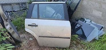 Karoserija: ZADNJA DESNA VRATA KARAVAN ZA FORD MONDEO — 1