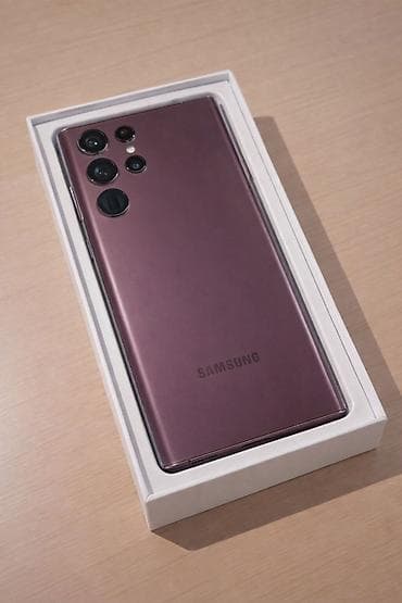 borca kamere: Samsung Galaxy S22 Ultra – Burgundy - Ekran: 6.8" Dynamic AMOLED 2X — 5