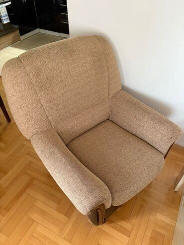 Sofe i kaučevi: Trosed + dvosed, klasičan model sa visokim naslonom - Set se sastoji — 7