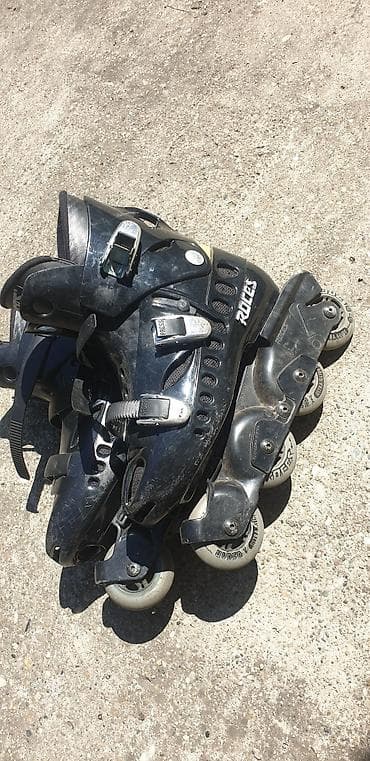 Roleri i rolšue: Agresiv polovni roleri, sa gumenim točkovima, marka rolera je BCN — 3