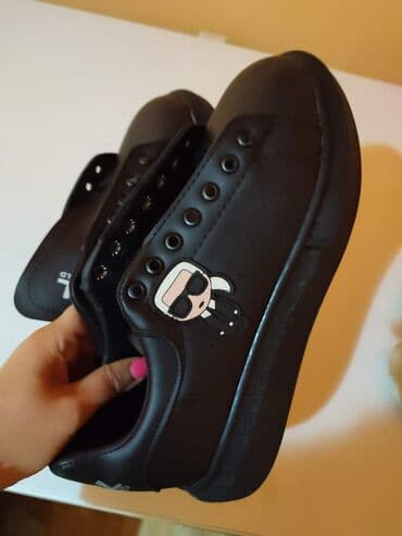 Patike, veličina - 43