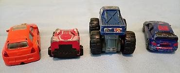 rc formula 1: Autici 4 komada stanje se vidi na slikama. velicina oko 8 cm — 5