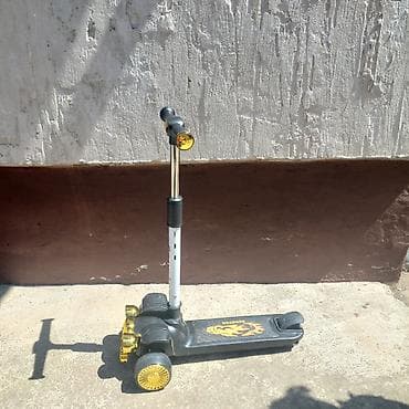 Deciji trotinet za decu do 50 kg, dobro ocuvanvidi se na slikama