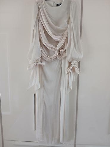 Elegantna duga haljina u boji šampanjca/ivori, brenda DMN. -