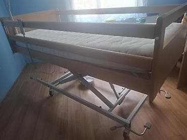 medicinski nameštaj: Medicinski bolnički krevet sa dušekom i trapez ručkom za podizanje — 4