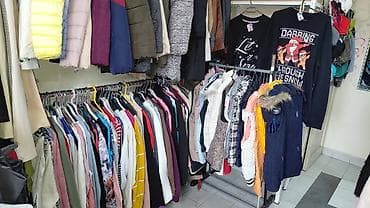 Majice i topovi: Ženska garderoba – raznovrsni modeli - Jakne i prsluci: puf jakne u — 3