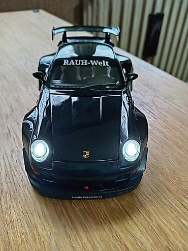 interaktivna tabla za decu: Nov metalni model automobila Porše 993 urađen u razmeri 1: 22 — 10