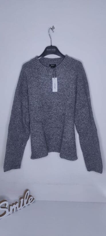 Paket modernih komada odeće – pletena udobnost i upečatljivi print. - — 4