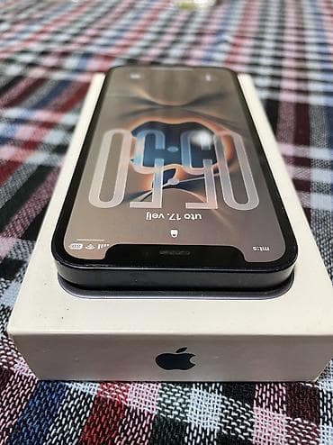 IPhone 12 mini 64gb baterija 79% na telefonu je sve fanatički nikad
