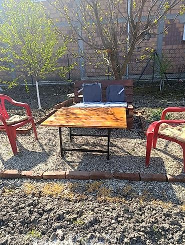 postolje za stolicu: Vrtni set za sedenje – sto + klupa od paleta + 2 plastične stolice - — 5
