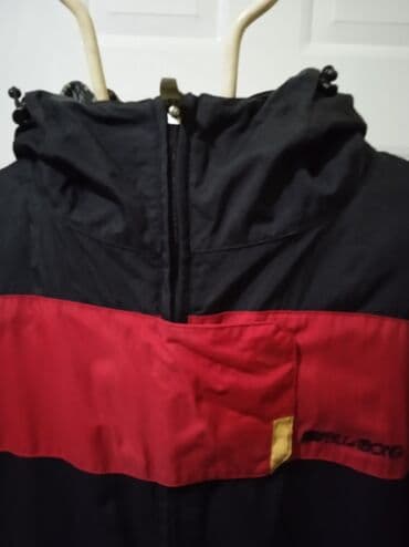 majice na veliko pancevo: Billabong zimska/ski jakna sa kapuljačom, crno‑crvene pruge sa žutim — 2