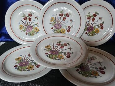 plasticne case za desert novi sad: Tanjiri vintaz,novi porcelanski. Tanji novi,sve na njima odsjaj od — 4
