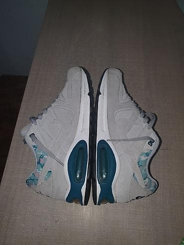 opposite vrbas: Nike Air br 39.Nosene ali mogu još dugo da se nose.Tragovi korišćenja — 4