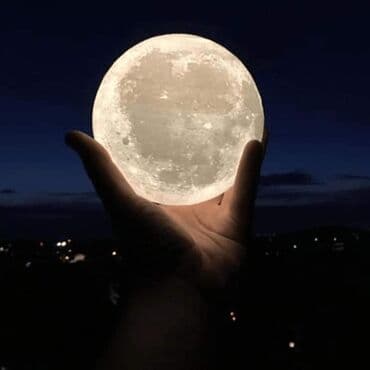 stone lampe za deciju sobu: Ova lampa svojim izgledom i bojom podseća na mesec, pa samim tim — 4