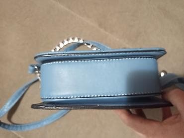 prsten za mrsavljenje: Guess ženska torbica preko ramena – svetloplava - Materijal: veštačka — 6