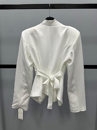 Ženska odeća: 03. L. Sako 2.900 dinara — 2