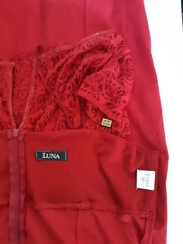 Haljine: Haljina “Luna” – model Dalija - Elegantna čipkana haljina u dubokoj — 5