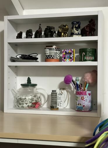 Sectional sofas: Polica za knjige/organizator – bela, kompaktna - Materijal — 1