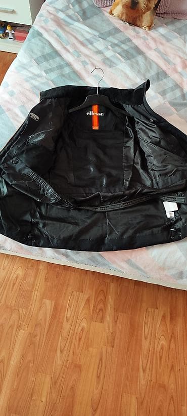 Ellesse ski jakna
Nova, nije nosena jer ne odgovara velicina