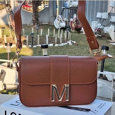 baguette torbica: Ponovo na stanju u više boja! Cena: 2700 dinara Mini crossbody — 4