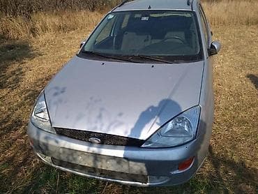 bafo auto: FORD FOCUS 2001. GOD. - KOMPLETAN AUTO U DELOVIMA | Kompletan auto — 1