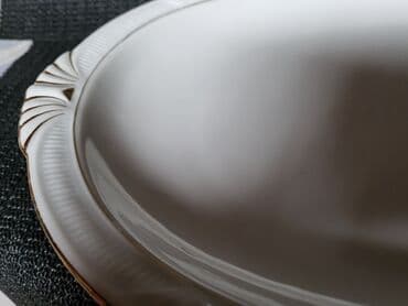 metalac staklene posude: Oval 1930 do 1950g. Zehscherzer Bavaria. Oval,pun porcelan. nidge — 7