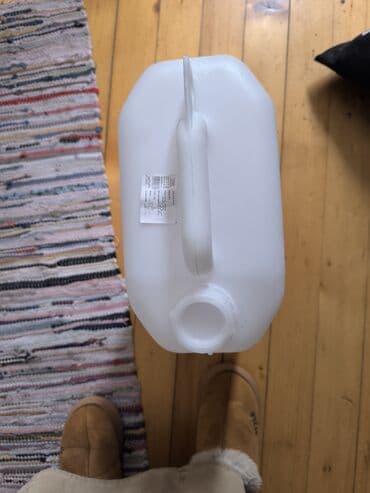 Tableware: Plastični kanister 15 L - Zapremina: 15 litara (oznaka “15” utisnuta — 2