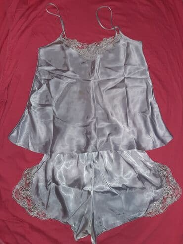 Women's Clothing: Amari, M, New, color - Silver — 1