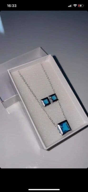 srebrni komplet nakita: Kompleti nakita
Cena 1500din — 2