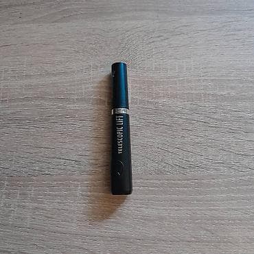 A Loreal Paris Telescopic lift crna maskara za volumen Nova Loreal