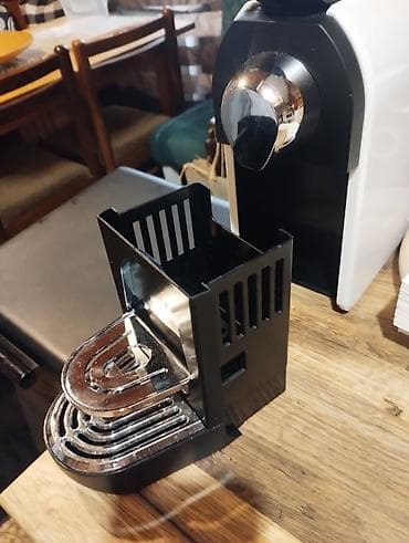 kuhinjski: Martello aparat za espresso na kapsule - Kompaktan aparat modernog — 6