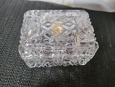 new tekstil: Satula/pepeljara nova kristal Zajecar iz 70ih godina. Set nov od — 9