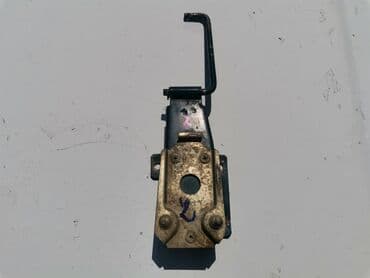 motor brisaca zastava 101: Drzac prednje haube sa drzacem boce brisaca Lada 21213,21214 Niva — 1