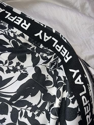 sorc farmerke: Replay ženska trenerka - Brend: Replay - Model: W8868A.000.71810 — 4