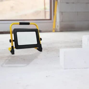 Rasveta: Reflektor, bоја - Šareno, Novo — 2