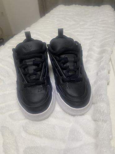 infinity haljina: Adidas patike – crno-bele - Model: Adidas (Originals logo na jeziku i — 4