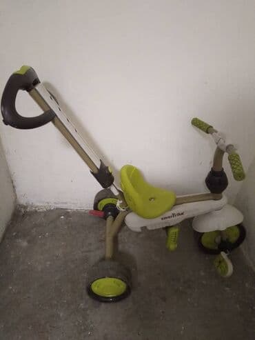 kinder igracke: Deciji tricikl, duz. oko 80, sir. oko 41, vis. sedista oko 35 cm. sa — 1