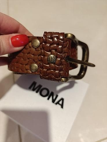 mona black friday: Mona kožni kaiš – braon, reljefni uzorak, masivna kopča - Materijal — 5