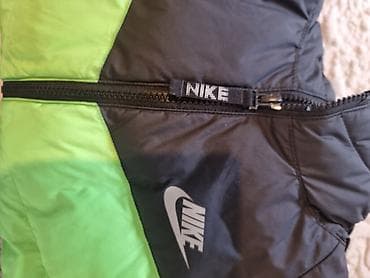 sorcevi pull and bear: Nike dečija zimska jakna sa kapuljačom - Veličina: L (147–158 cm) — 1