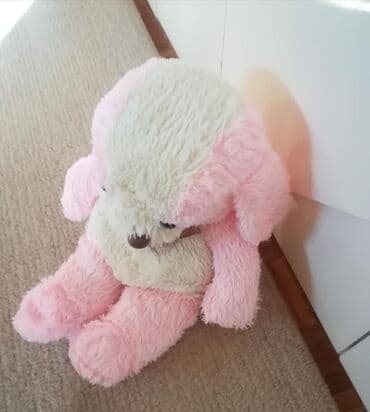 Veliki roze kuca premekani