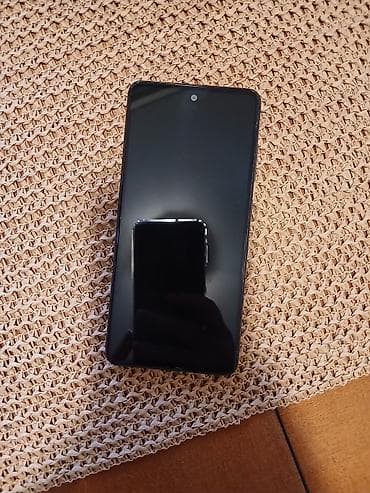 igrice 450: Samsung Galaxy A52s 5G – crni - Ekran: 6.5" Super AMOLED, 120 Hz — 5