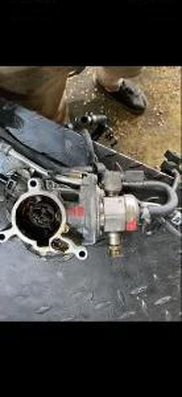 kurbla za motor: AUDI A4 A5 TFSI VAKUUM PUMPA | audi vw delovi ALTINA ZEMUN — 1