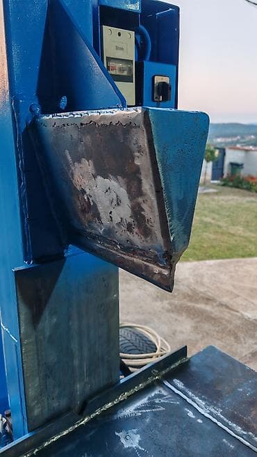 ručni brener sa zamenjivom bocom: Na prodaju cepac za drva 24t, poluautomatski, zahvat 360mm. Cena — 2