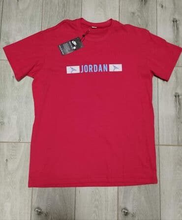 Majice L velicina 
Samo 1600 din
Pamuk-likra