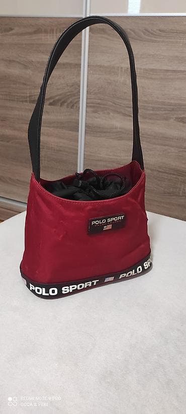 Polo Sport torbica u odličnom stanju.
26 X 15 X 11cm na lalafo.rs Polo Sport torbica u odličnom stanju.
26 X 15 X 11cm