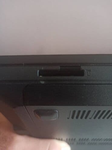 altos racunari: Lenovo B50-70 / LA-B092P / 15.6 LED slim / Baterija 2h / Prodajem — 15