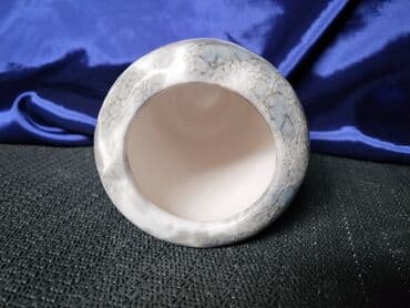 Donji delovi trenerke: Vaza nova rucno oslikana pa glazirana iz 80ih. Nova vaza,sve na vazi — 6