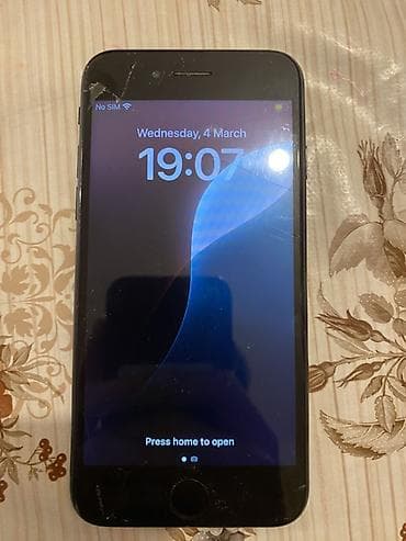 Apple iPhone 2020 Malo je slomjen ko sto se vidi na slikama 128 gb — 1