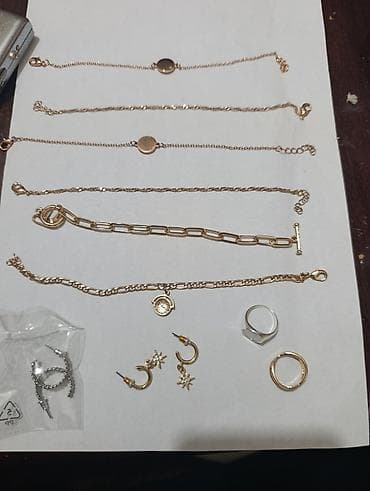 helanke tri četvrt: Set modernog nakita – narukvice, minđuše i prstenovi - 6 — 1